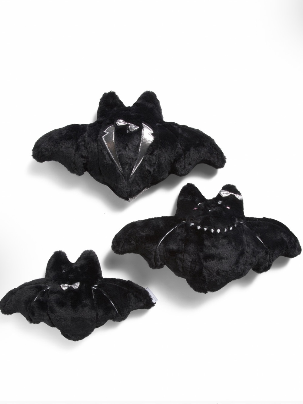 NWT CUPCAKES & CASHMERE 3pk Bat Family Halloween Pillows